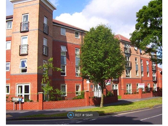2 Bedroom Flat To Rent In Rossetti Court, Eastleigh, SO50