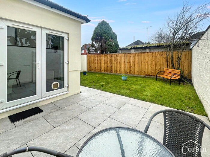 1 Bedroom Flat For Sale In Northbourne Avenue, Bournemouth, BH10