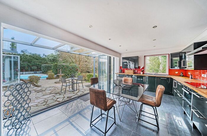 5 Bedroom Detached House To Rent In Hadrian Way, Chilworth, Southampton, Hampshire, SO16