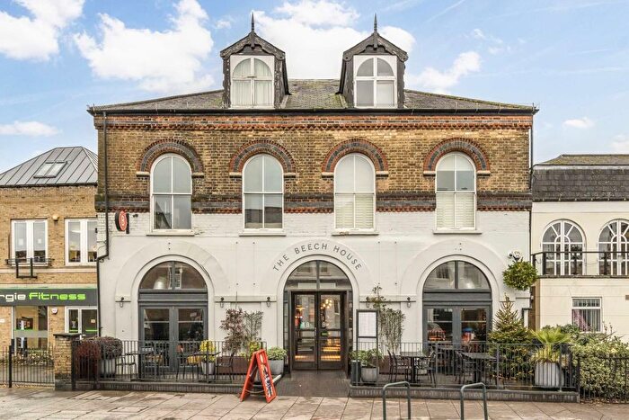 1 Bedroom Flat To Rent In High Street, Hampton Hill, Hampton, TW12