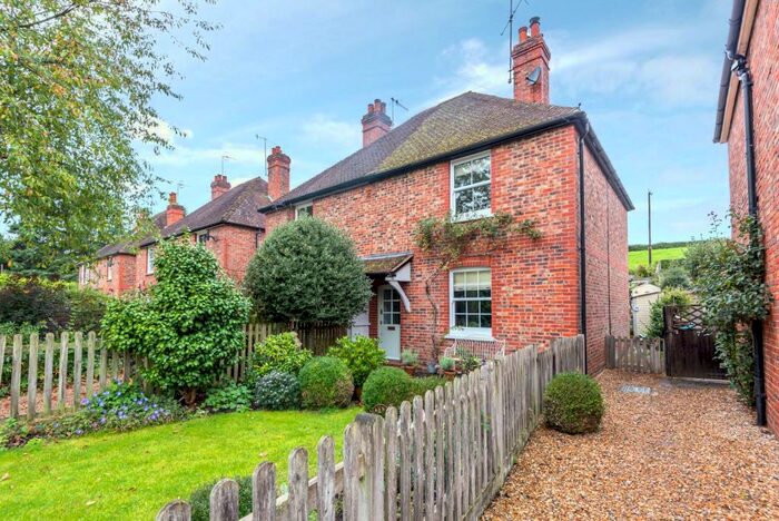 3 Bedroom Semi-Detached House For Sale In Pursers Lane, Peaslake, Guildford, GU5