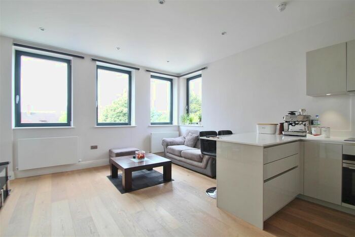 1 Bedroom Flat To Rent In London Road, Isleworth, TW7