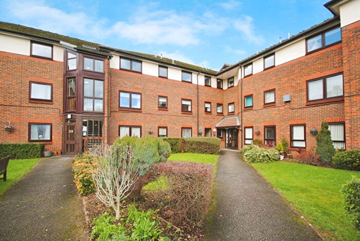 2 Bedroom Flat For Sale In Beken Court, First Avenue, Garston, WD25