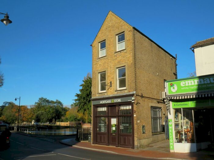 1 Bedroom Flat To Rent In High Street, Carshalton, SM5