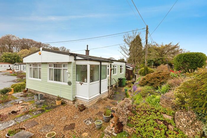 2 Bedroom Park Home For Sale In Quarry Rock Gardens, Bath, BA2