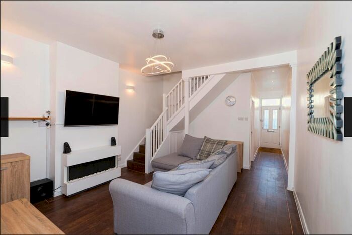 4 Bedroom Terraced House To Rent In Upland Road, South Croydon, CR2