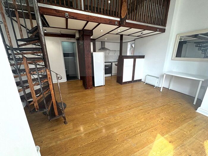 1 Bedroom Flat To Rent In St. James Road, Highfields, LE2