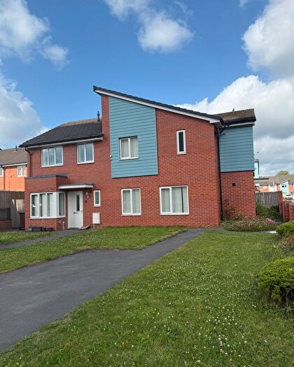 1 Bedroom Semi Detached House To Rent In Wardle Street, Manchester, M40