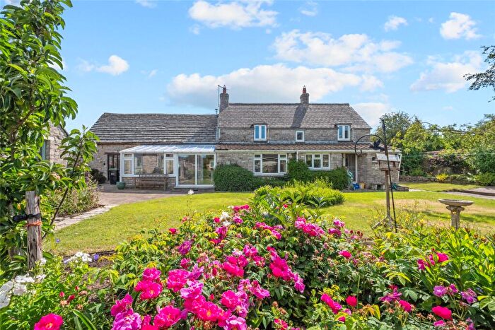 4 Bedroom Detached House For Sale In Corfe Castle, Wareham, Dorset, BH20 - Photo 2
