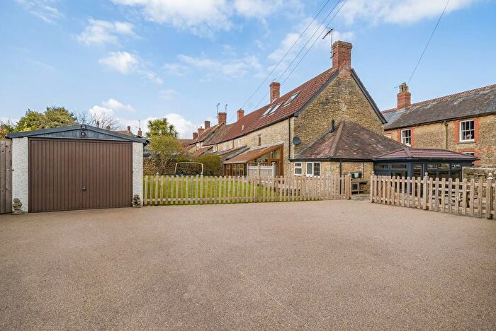 4 Bedroom End Of Terrace House For Sale In South Street, Milborne Port, Sherborne, DT9