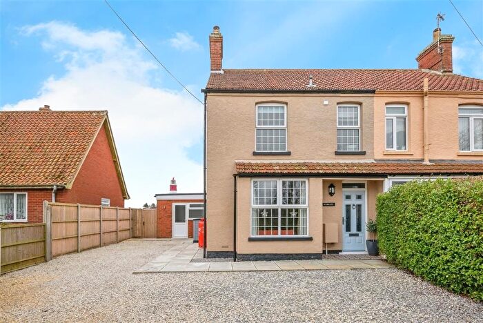 4 Bedroom Semi-Detached House For Sale In Beach Road, Happisburgh, Norwich, NR12