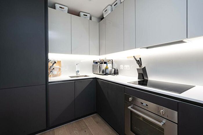 1 Bedroom Flat To Rent In Sirus House, Tower Hamlets, London, E1