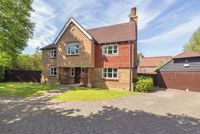 5 Bedroom Detached House For Sale In Redwell Grove, Kings Hill, ME19