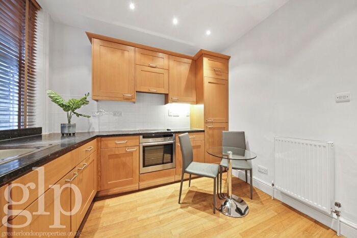 1 Bedroom Flat To Rent In Burleigh Mansions, Charing Cross Road, London, Greater London, WC2H