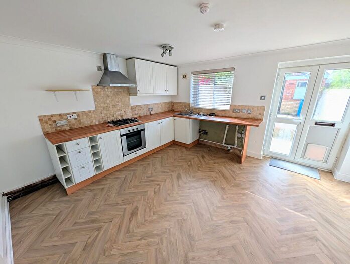 2 Bedroom Terraced House To Rent In Oakley Street, Newport, NP19