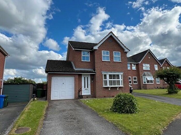 3 Bedroom House To Rent In Blackthorn Close, Hasland, S41