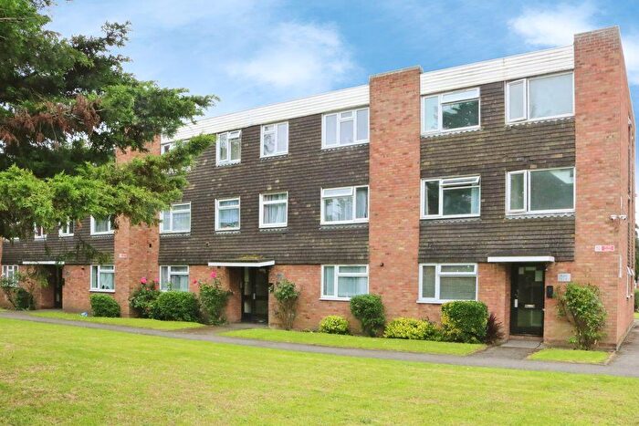 1 Bedroom Flat For Sale In Hill Rise, Langley, SL3