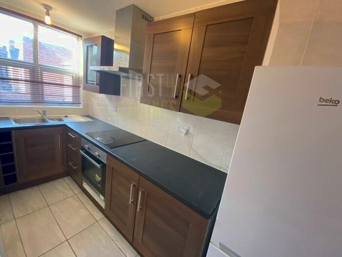 Studio To Rent In Knighton Fields Road East, Leicester, LE2