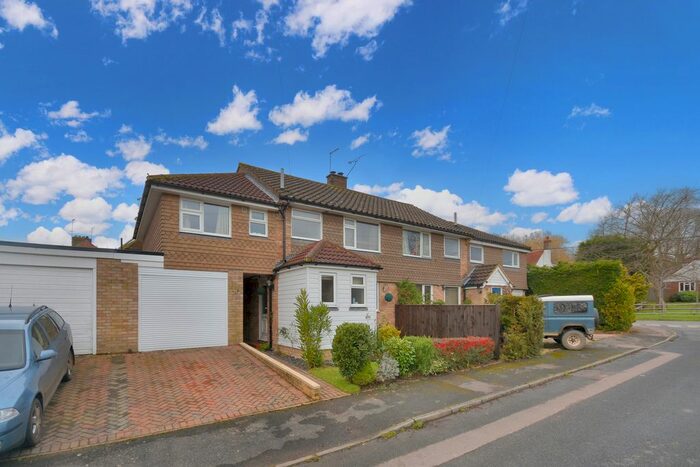 4 Bedroom Semi-Detached House To Rent In Sandhurst Close, Bodiam Road, Sandhurst, Cranbrook, TN18