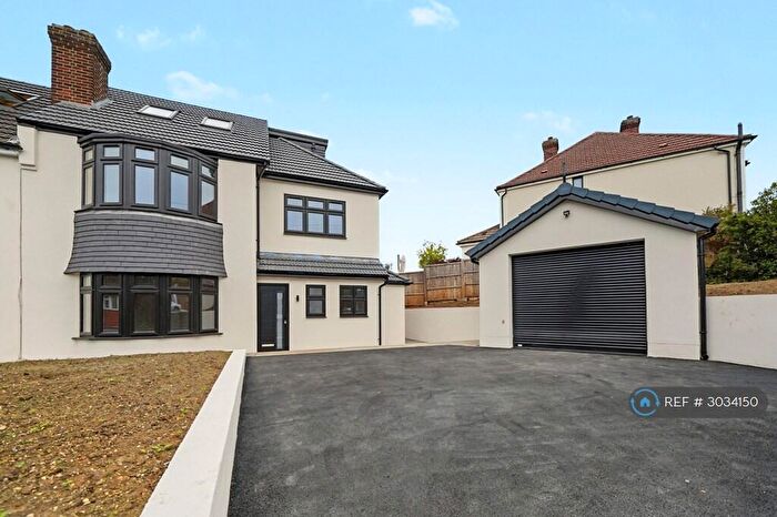 4 Bedroom Semi-Detached House To Rent In Castlewood Drive, London, SE9