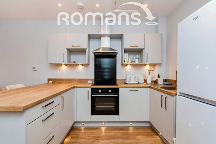 1 Bedroom Bungalow To Rent In Clockhouse Road, Farnborough, Hampshire, GU14