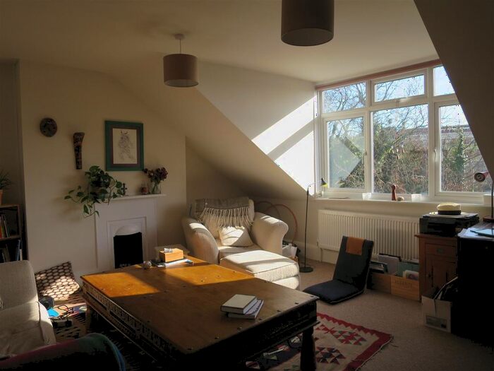 1 Bedroom Flat To Rent In Brondesbury Villas, London, NW6