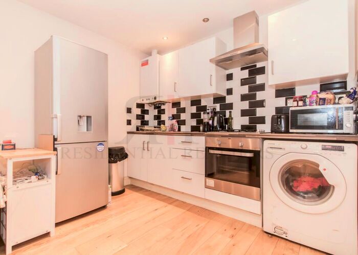 2 Bedroom Flat To Rent In East India Dock Road, London, E14