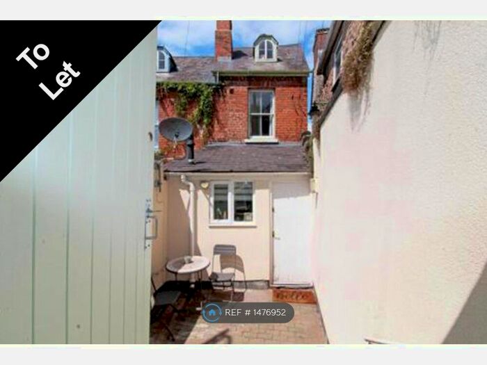 2 Bedroom Flat To Rent In Clwyd Street, Ruthin, LL15