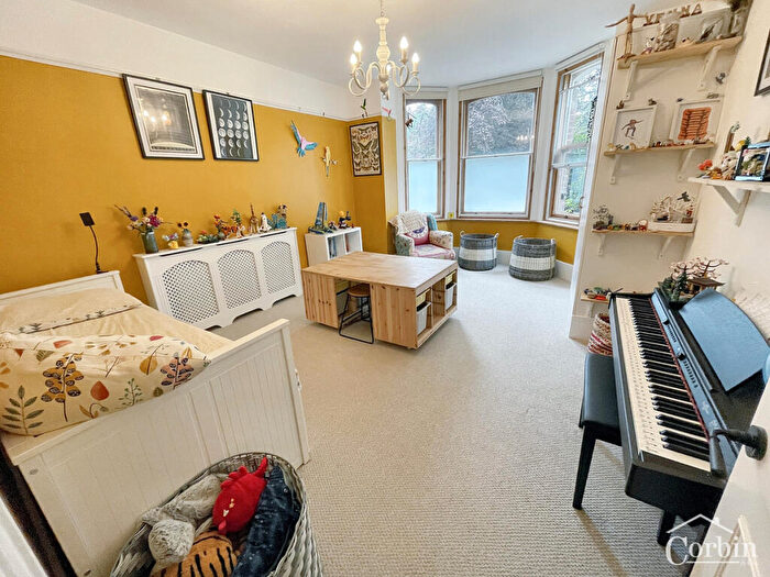 2 Bedroom Apartment For Sale In Surrey Road South, Bournemouth, BH4