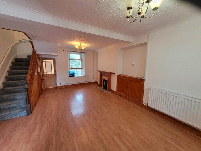 3 Bedroom Detached House To Rent In Bryntirion Terrace, Llanelli, SA15