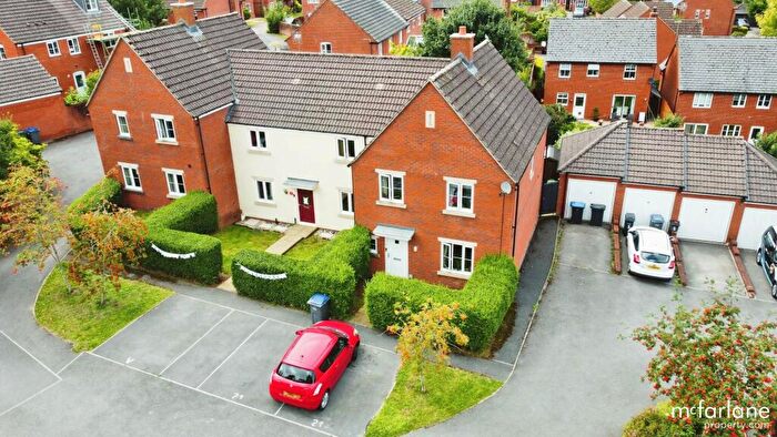 4 Bedroom End Of Terrace House For Sale In Cossor Road, Pewsey, SN9