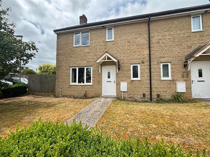 3 Bedroom Semi-Detached House For Sale In Furge Grove, Henstridge, Templecombe, BA8
