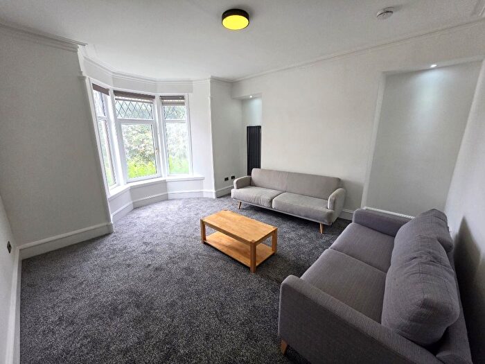4 Bedroom Flat To Rent In King Street, Old Aberdeen, Aberdeen, AB24