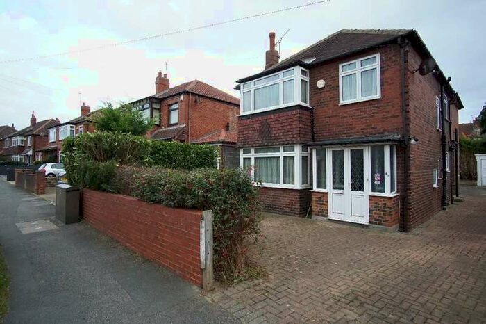 4 Bedroom Detached House To Rent In Manston Crescent, Leeds, LS15
