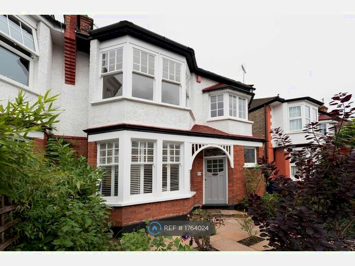 4 Bedroom Semi-Detached House To Rent In Limes Avenue, London, N12