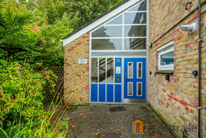 1 Bedroom Flat To Rent In Northfield Road, Headington, Oxford, OX3