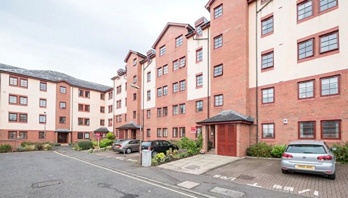 2 Bedroom Flat To Rent In Orchard Brae Avenue, Edinburgh, EH4