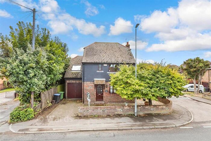 4 Bedroom Detached House For Sale In Old Kingsdown Close, Broadstairs, Kent, CT10