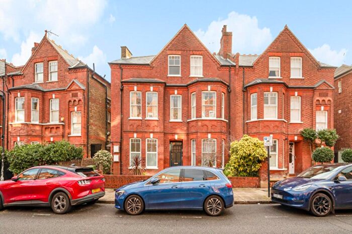 2 Bedroom Flat For Sale In Downside Crescent, Belsize Park, NW3