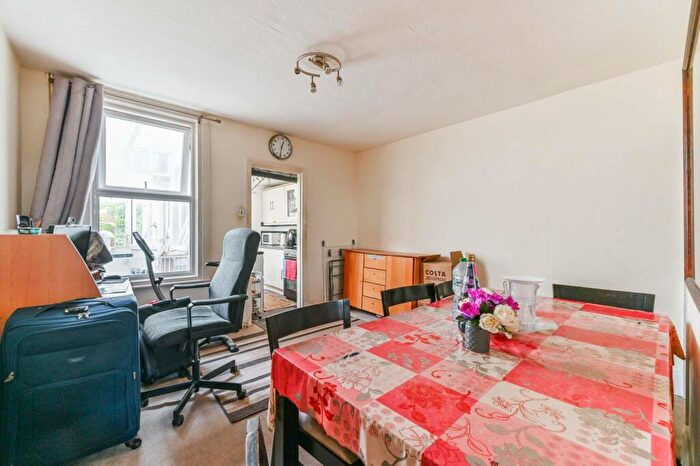 4 Bedroom Terraced House To Rent In William Road, Sutton, SM1