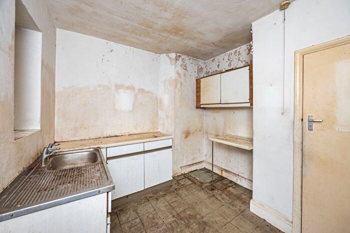 2 Bedroom Detached Bungalow For Sale In Galliers Close, Brighton, BN1