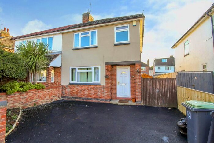 3 Bedroom Semi-Detached House To Rent In Pelham Crescent, Beeston, Nottingham NG9