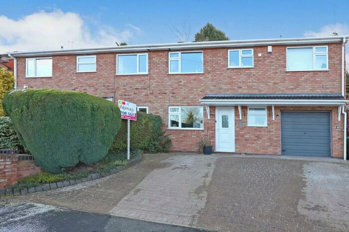 3 Bedroom House To Rent In Broadwaters Drive, Kidderminster, DY10