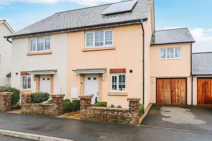3 Bedroom Semi Detached House For Sale In Seaking Road, Fremington, Barnstaple, Devon, EX31