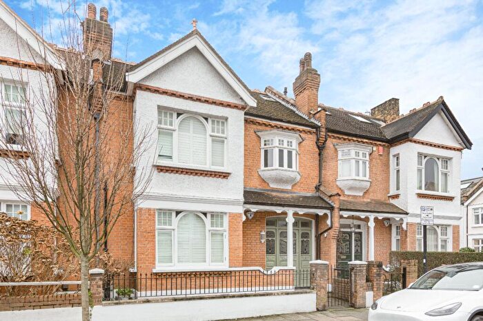 5 Bedroom Terraced House To Rent In Wakehurst Road, Between The Commons, SW11