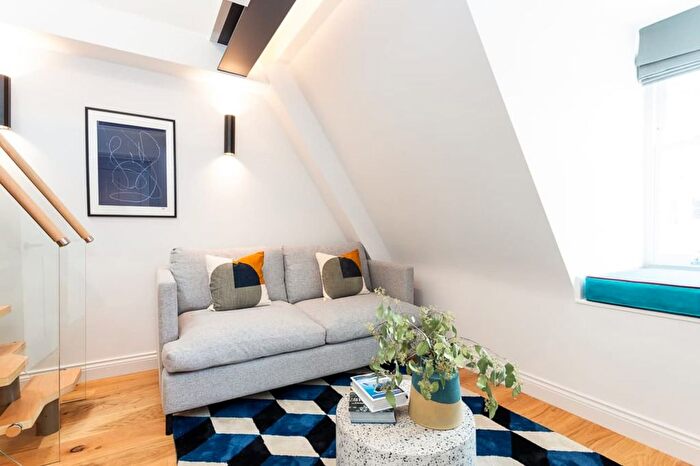 1 Bedroom Flat To Rent In Flat, Coleherne Road, London, SW10