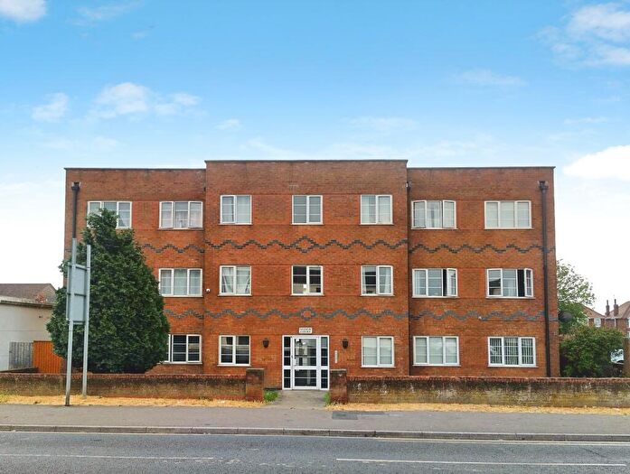 2 Bedroom Flat For Sale In Manor Court, Roman Bank, Skegness, PE25
