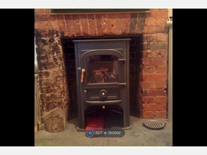 3 Bedroom Terraced House To Rent In Newport Rd, Isle Of Wight, PO31