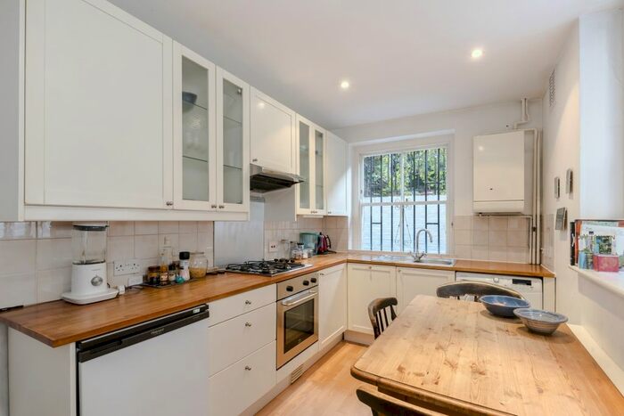 1 Bedroom Flat To Rent In Westbourne Gardens, London, W2