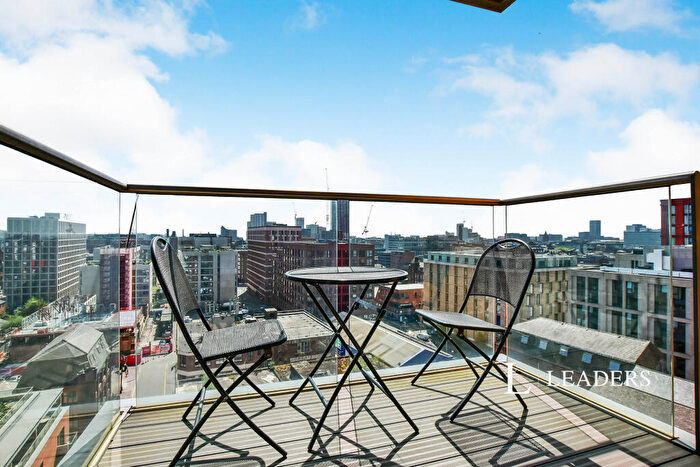 2 Bedroom Apartment To Rent In Skyline Central, Goulden Street, Manchester, M4